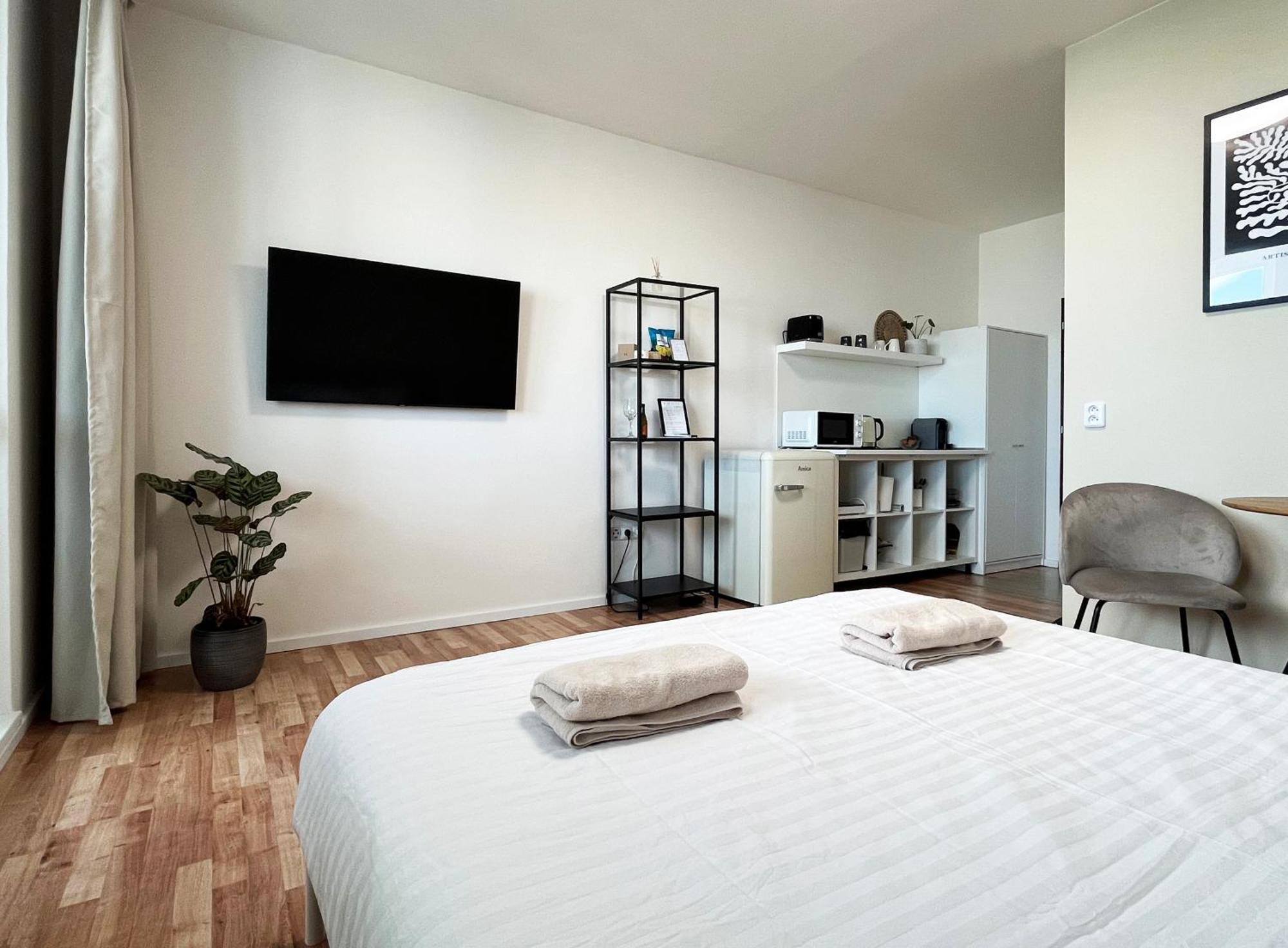 Air-Conditioned Studio, Close To City Centre & Tram Stop Bratislava Eksteriør bilde