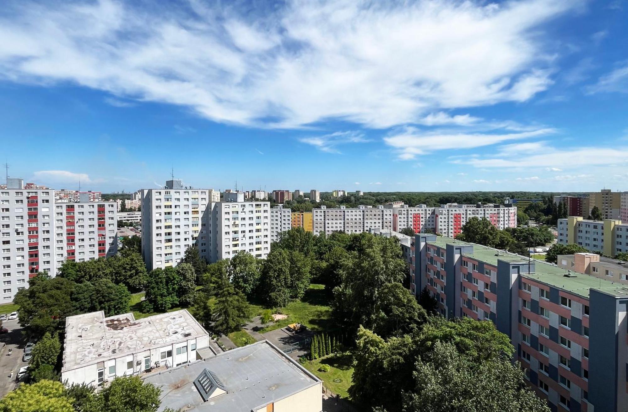 Air-Conditioned Studio, Close To City Centre & Tram Stop Bratislava Eksteriør bilde